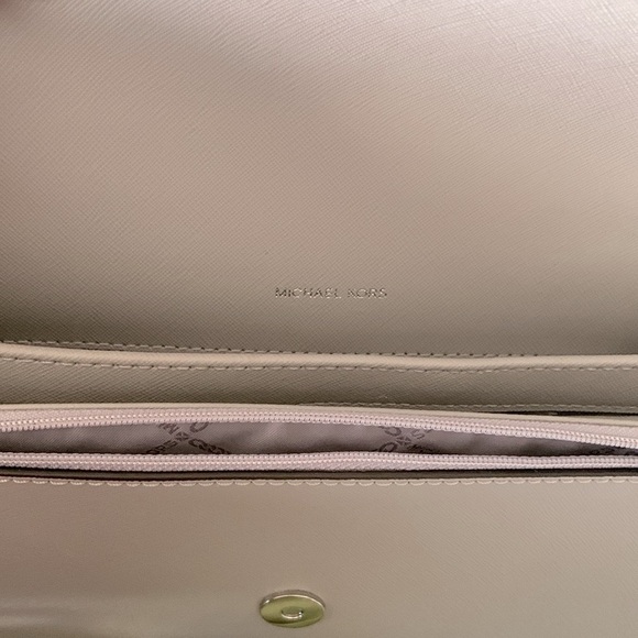 Micheal Kors Crossbody Flap Handbag purse Bag - Picture 9 of 14